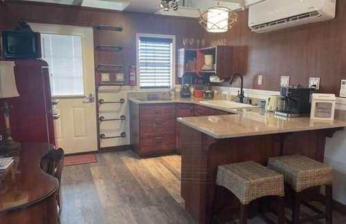 Fredonia Cabina | Something to Write Home About @ The Wild West 40
