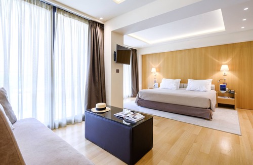Vouliagmeni Hotel | Somewhere Boutique Hotel Vouliagmeni