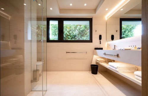 Vouliagmeni Hotel | Somewhere Boutique Hotel Vouliagmeni