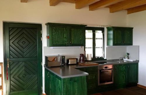 Somlovasarhely Casa | Somlo Wineshop Guesthouse
