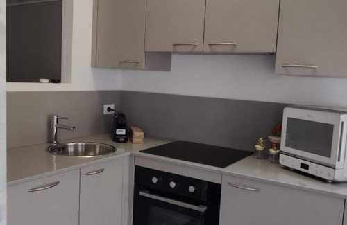 Sanremo Old Town Apartamento | SOMMACON HOUSE awaits you for a dream vacation