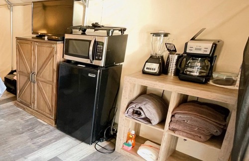 Prairie Lea Cabina | Son's River Ranch Glamping Cabin 8