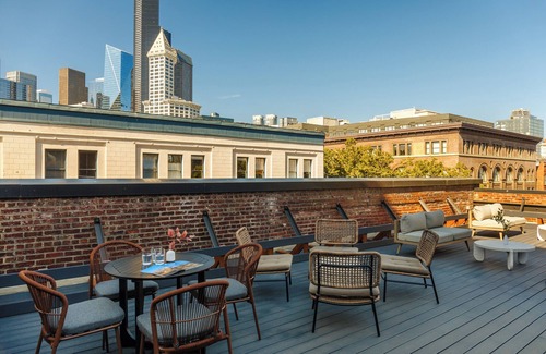 Pioneer Square Apartamento | Sonder RailSpur | Accessible Queen Room+