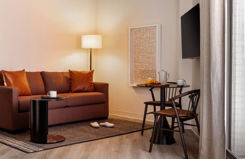 Downtown St. Paul Apartamento | Sonder The Fitz | Accessible One-Bedroom Apartment w/ Balcony