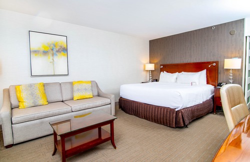 Executive Park Hotel | Sonesta Charlotte Executive Park