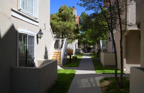 Northeast Heights Hotel | Sonesta ES Suites Albuquerque