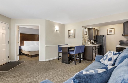 Florida Central Atlantic Coast Hotel | Sonesta ES Suites Orlando - Lake Buena Vista