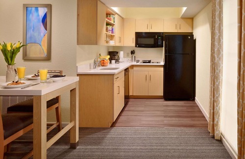 Somerset Hotel | Sonesta ES Suites Somerset