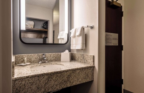 Richardson Hotel | Sonesta Select Dallas Richardson
