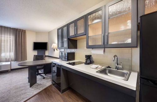 Gwinnett Place Hotel | Sonesta Simply Suites Atlanta Gwinnett Place