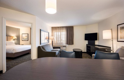 Plano Hotel | Sonesta Simply Suites Plano Frisco