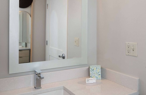 Falls Church Hotel | Sonesta Simply Suites Falls Church