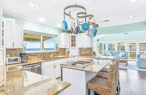 Pirates Beach Casa | Song Beachfront