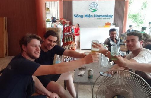 Vi Xuyen Hotel | Song Miện Homestay
