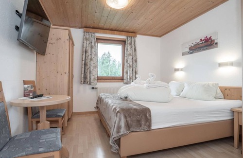 Scheffau am Wilden Kaiser Cama Y Desayuno | Sonnenstrahl 5 guests, from 4N, half board - Berggasthof Bärnstatt