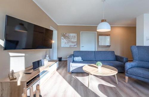Krakow am See Apartamento | Sonnengruß - Stilvolles Apartment mit Balkon, Kamin & Wellness-Flair am Krakower See