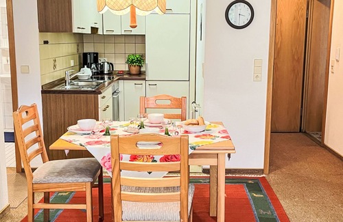 Hoechenschwand Apartamento | Sonnenmatt App. 12 by Interhome