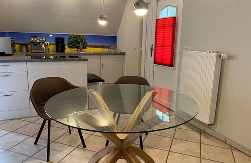 Vollerwiek Apartamento | Sonnerwachen, Ferienwohnung in "De Feerjenhusen" am Haubarg von Vollerwiek