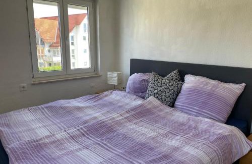 Reutlingen-Sickenhausen Apartamento | Sonnige 3 Zimmer Wohnung mit schönem Balkon im Grünen
