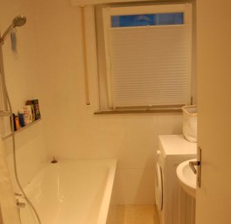 Eriskirch Apartamento | Sonnige 4 Zimmer Ferienwohnung nähe See bis zu 6 Personen
