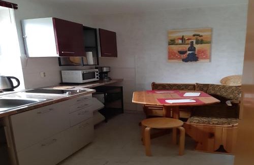 Heiligenhagen Apartamento | Sonnige Ferienwohnung am Wald Büdnerreihe, cleaning included