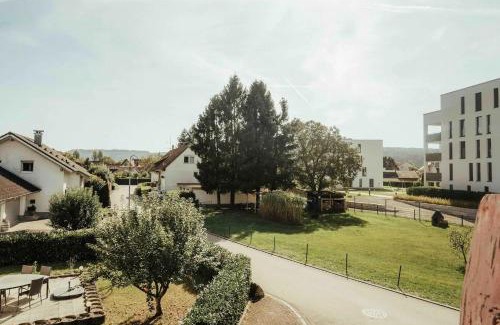 Kadelburg Apartamento | Sonnige Ferienwohnung mit Balkon