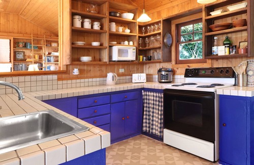 Jenner Casa | Sonoma Coast River Retreat for 4