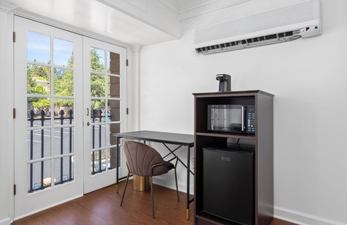 Santa Rosa Apartamento | Sonoma Valley Private Suite at Historic Stonehouse