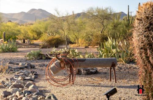 Cave Creek Casa | Sonoran Desert Getaway with Cowboy Tub