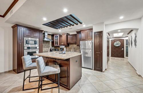 Bella Vista Apartamento | Sonoran Sky 1102 Luxury with Views!