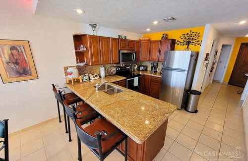 Sandy Beach Condominio | Sonoran Spa E509 - 2 BR Next to the Pool, High Speed Wi-Fi - Beachfront Upper Floor Luxury Condo