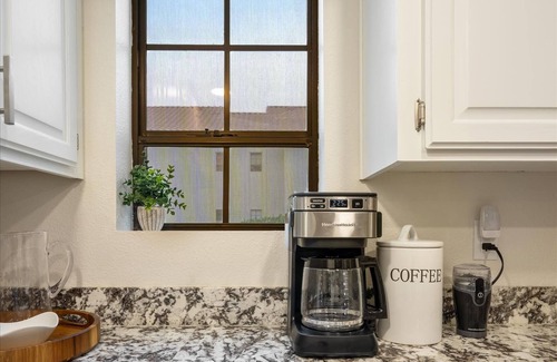 La Contessa Condominio | Sonoran Style 2BR/2BA w. Free Parking & Pool