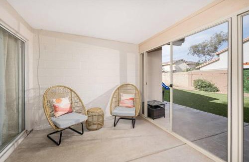 Arrowhead Ranch Casa | Sonoran Sunspot, Quiet Neighborhood, Sunroom
