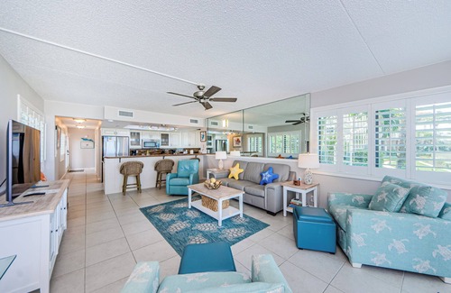 Belleair Beach Condominio | Sonrisa 1 - | Beachfront Condo in Belleair Beach