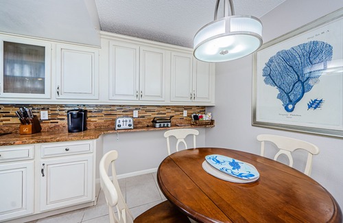 Belleair Beach Condominio | Sonrisa 1 - | Beachfront Condo in Belleair Beach