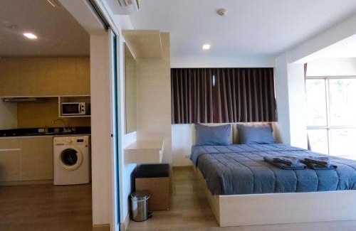 Tha Thaewawong Apartamento | Sonrisa Srirachaที่พักติดทะเล