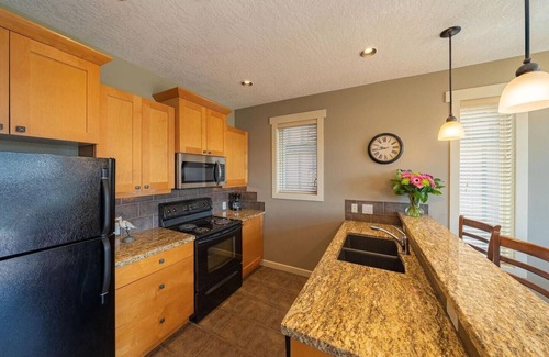 Sooke Cabaña | Sooke 2 Bedroom Townhouse