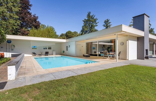 Waalre Apartamento | Soothing 1-bedroom studio in Riethoven shared garden