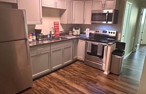 Maple Heights Apartamento | Soothing 2-bedroom apartment in Maple Hts