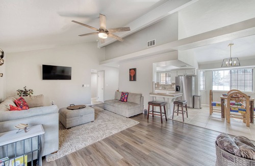 Raisin Casa | Soothing 3-Bedroom Home in a North East Fresno!