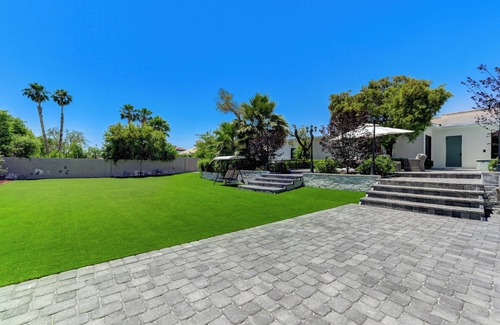 Las Vegas Casa | Soothing 6-bedroom house with Pool in vibrant Las Vegas
