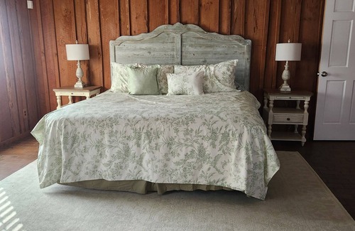 Whigham Otro | Soothing Farmhouse close to wedding venues in Whigham - 3 bedrooms available