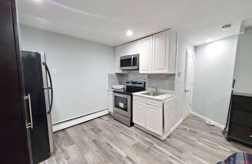 Pelham Gardens Apartamento | Soothing Studio in The Bronx for a relaxing getaway