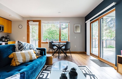 Northwest Bellevue Apartamento | Sophari's Apartments in Bellevue