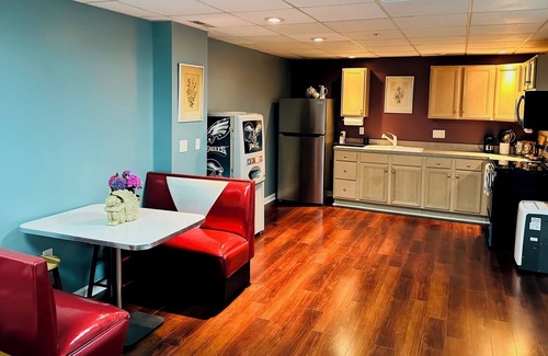 Broomall Apartamento | Sophia's Modern & Cozy FLAT B-Kid/Pet Friendly at Quiet & Peaceful Suburb