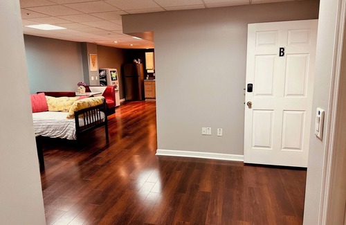 Broomall Apartamento | Sophia's Modern & Cozy FLAT B-Kid/Pet Friendly at Quiet & Peaceful Suburb