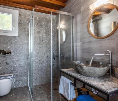 Milos Casa | Sophia's Ralaki Cottage