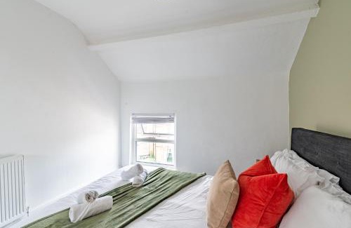 Newport Apartamento | Sophia's Retreat - 2 Floor 4 Bed Apartment - Newport - Coastal Getaway