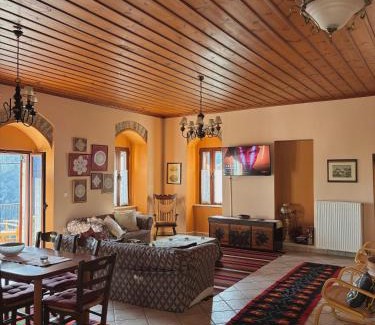 Dimitsana Apartamento | Sophia's Stone House