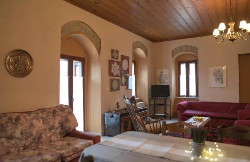 Dimitsana Apartamento | Sophia's Stone House
